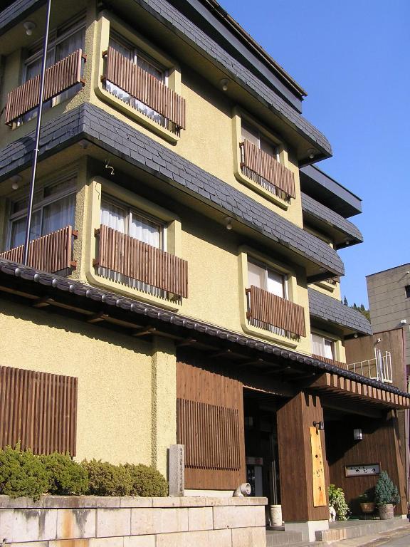 ホテル 癒しの湯　かどや 山ノ内町 エクステリア 写真