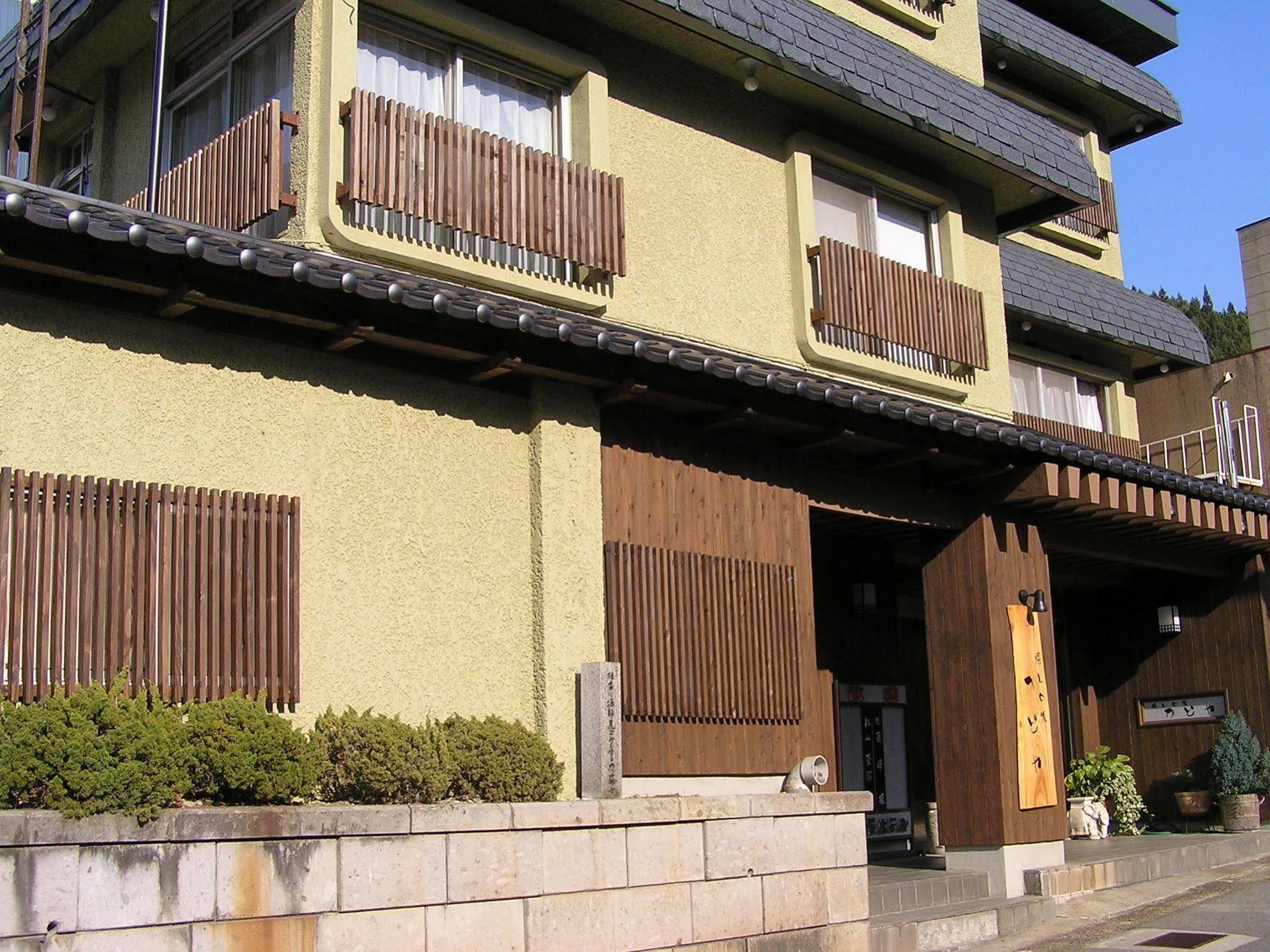 ホテル 癒しの湯　かどや 山ノ内町 エクステリア 写真